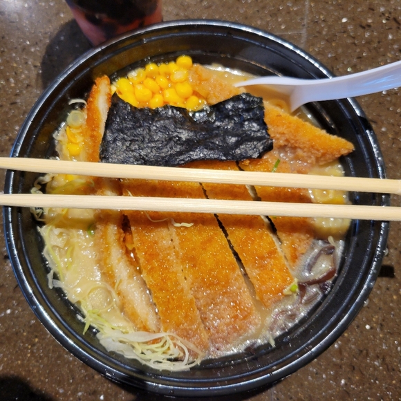 Meet your Posher, Kim - Picture 4 of 8